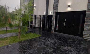 Dúplex en venta - 3 Dormitorios 2 Baños - Cochera - 75Mts2 - Ituzaingó