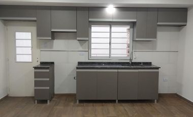 Dúplex en venta - 3 Dormitorios 2 Baños - Cochera - 75Mts2 - Ituzaingó
