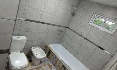 Dúplex en venta - 3 Dormitorios 2 Baños - Cochera - 75Mts2 - Ituzaingó