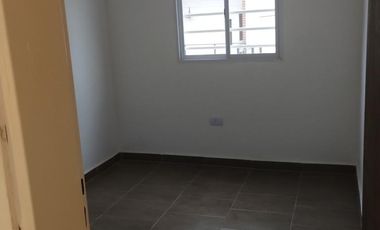 Dúplex en venta - 3 Dormitorios 2 Baños - Cochera - 75Mts2 - Ituzaingó
