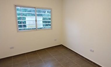 Dúplex en venta - 3 Dormitorios 2 Baños - Cochera - 75Mts2 - Ituzaingó