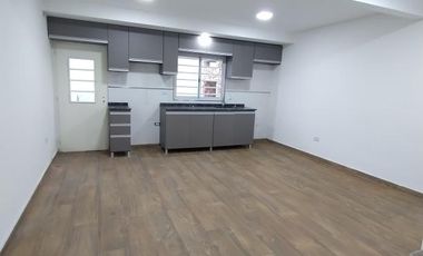 Dúplex en venta - 3 Dormitorios 2 Baños - Cochera - 75Mts2 - Ituzaingó