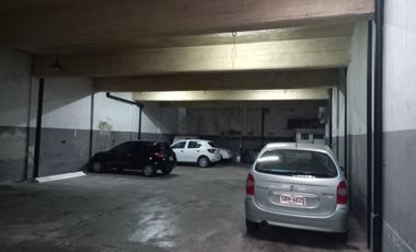 Galpon con Dpto-.290m2-Tolosa 8 e/ 529 y 530-La Plata-Venta