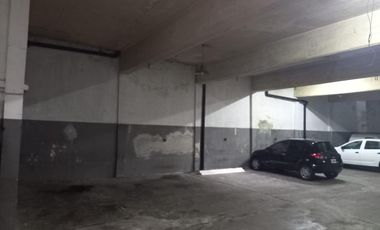 Galpon con Dpto-.290m2-Tolosa 8 e/ 529 y 530-La Plata-Venta
