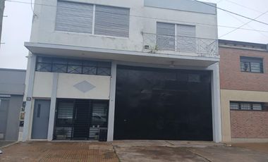 Galpon con Dpto-.290m2-Tolosa 8 e/ 529 y 530-La Plata-Venta