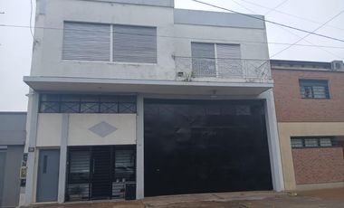 Galpon con Dpto-.290m2-Tolosa 8 e/ 529 y 530-La Plata-Venta