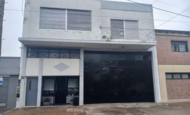 Galpon con Dpto-.290m2-Tolosa 8 e/ 529 y 530-La Plata-Venta