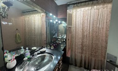 Venta de casa 4 ambientes con cochera y local en Sarandí