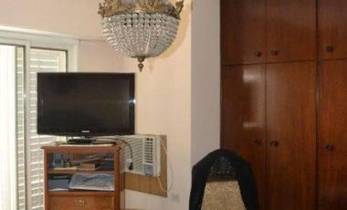Casa en venta - 5 Dormitorios 2 Baños - Cochera - 323Mts2 - Temperley