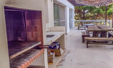 Muy linda casa en venta con rápida salida al mar en Barrio Residencial II – Costa Esmeralda