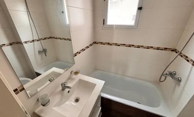 Departamento en Venta - 2 ambientes ubicado en en Flores Sur con Balcón'