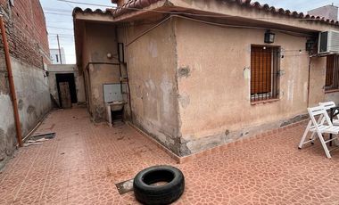 Vendo PH en calle Río Colorado, Barrio Provincias Unidas