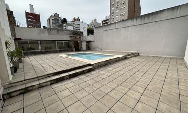 3 de Febrero al 1500 - Oficina / Consultorio con cochera y baulera