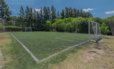 Lote a la laguna de 816 m2 en venta en San Francisco