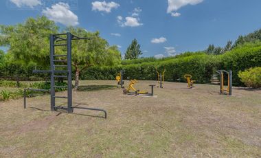 Lote a la laguna de 816 m2 en venta en San Francisco