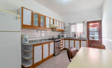 Casa 3 ambientes en venta en Quilmes