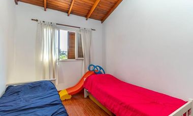 Casa 3 ambientes en venta en Quilmes