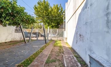Casa 3 ambientes en venta en Quilmes