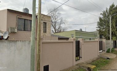 Casa en venta - 3 Dormitorios 2 Baños 1 Cochera - 595Mts2 - Escobar