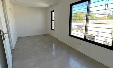 Casa en venta - 3 Dormitorios 2 Baños 1 Cochera - 595Mts2 - Escobar