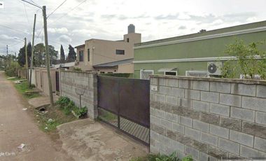 Casa en venta - 3 Dormitorios 2 Baños 1 Cochera - 595Mts2 - Escobar