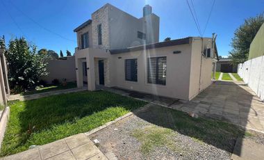 Casa en venta - 3 Dormitorios 2 Baños 1 Cochera - 595Mts2 - Escobar