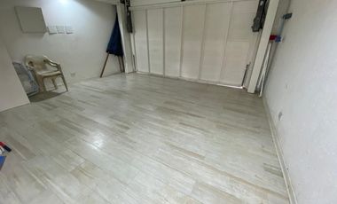 CASA EN VENTA PINAMAR, En el bosque, 5 ambientes, Diseño exclusivo - Parrilla y Jacuzzi