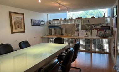 Nápoles, oficina en Patriotismo