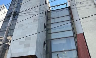 Nápoles, oficina en Patriotismo