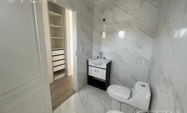 Venta de Departamento 1 ambiente con balcón y parrilla en Bernal