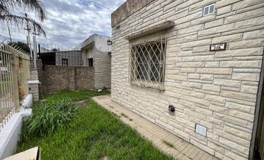 Casa en venta con terreno amplio - Moron