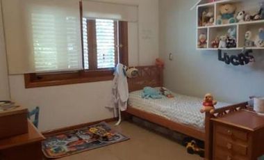 Casa - 6 ambientes con Cochera - Villa Gesell - VENTA