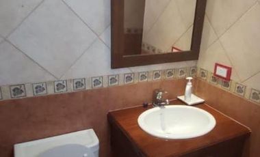 Casa - 6 ambientes con Cochera - Villa Gesell - VENTA