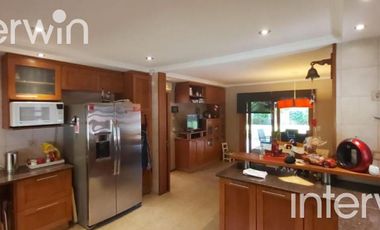 Casa - 6 ambientes con Cochera - Villa Gesell - VENTA