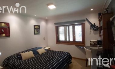 Casa - 6 ambientes con Cochera - Villa Gesell - VENTA