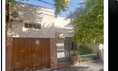 Casa en pleno Centro de la Ciudad- Zona Facultad Medicina-