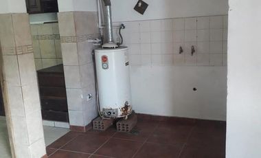 CASA EN VENTA BERISSO AV. MONTEVIDEO Y 32