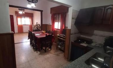Casa en venta - 2 Dormitorios 1 Baño - Cochera - 725Mts2 - Mechita