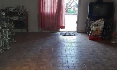 Casa en venta - 2 Dormitorios 1 Baño - Cochera - 725Mts2 - Mechita