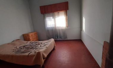 Casa en venta - 2 Dormitorios 1 Baño - Cochera - 725Mts2 - Mechita