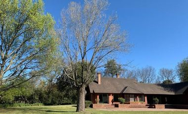 Casa en venta - 6 Dormitorios 6 Baños - 17.000Mts2 - Tortuguitas