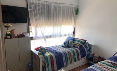 Depto en duplex con cochera fija 1 C/estacion