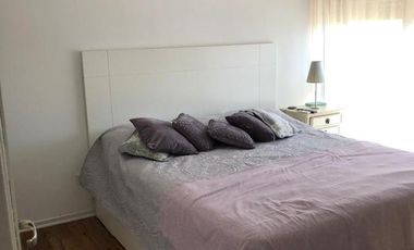 Depto en duplex con cochera fija 1 C/estacion