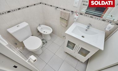 Venta departamento duplex de 3 ambientes en San Isidro.