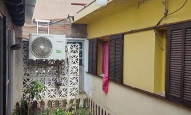 Casa 3 Dormitorios a metros de Av. Costanera