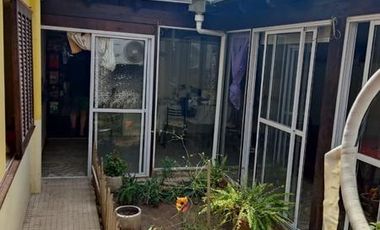 Casa 3 Dormitorios a metros de Av. Costanera