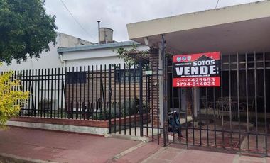 Casa 3 Dormitorios a metros de Av. Costanera