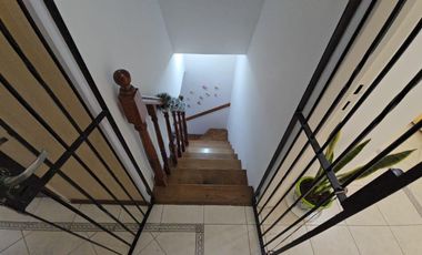 Venta de casa tipo duplex 2 ambientes en moron