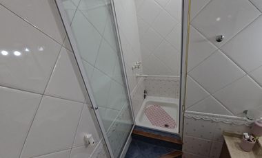 Venta de casa tipo duplex 2 ambientes en moron