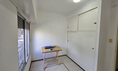 Venta de casa tipo duplex 2 ambientes en moron